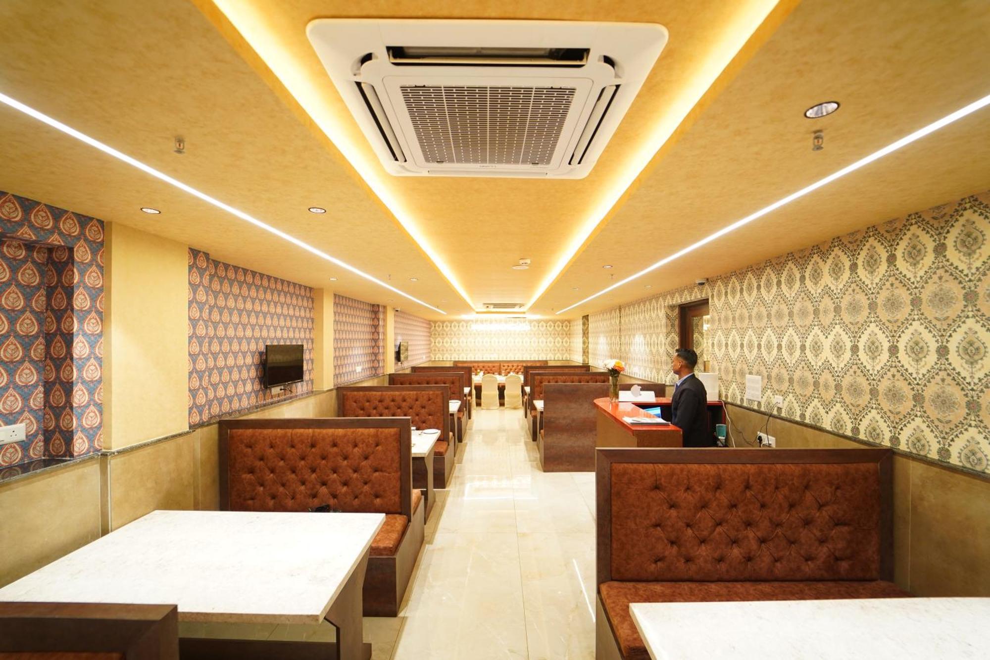 Hotel Ananta Sayana Bhubaneswar Esterno foto