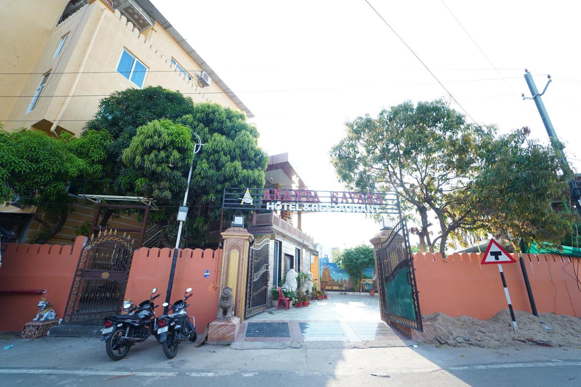 Hotel Ananta Sayana Bhubaneswar Esterno foto