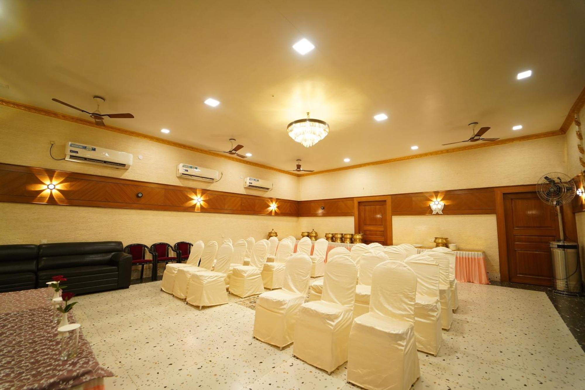 Hotel Ananta Sayana Bhubaneswar Esterno foto