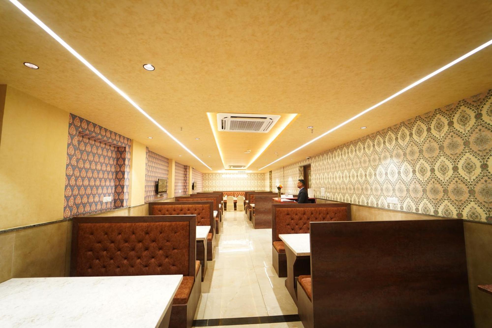 Hotel Ananta Sayana Bhubaneswar Esterno foto