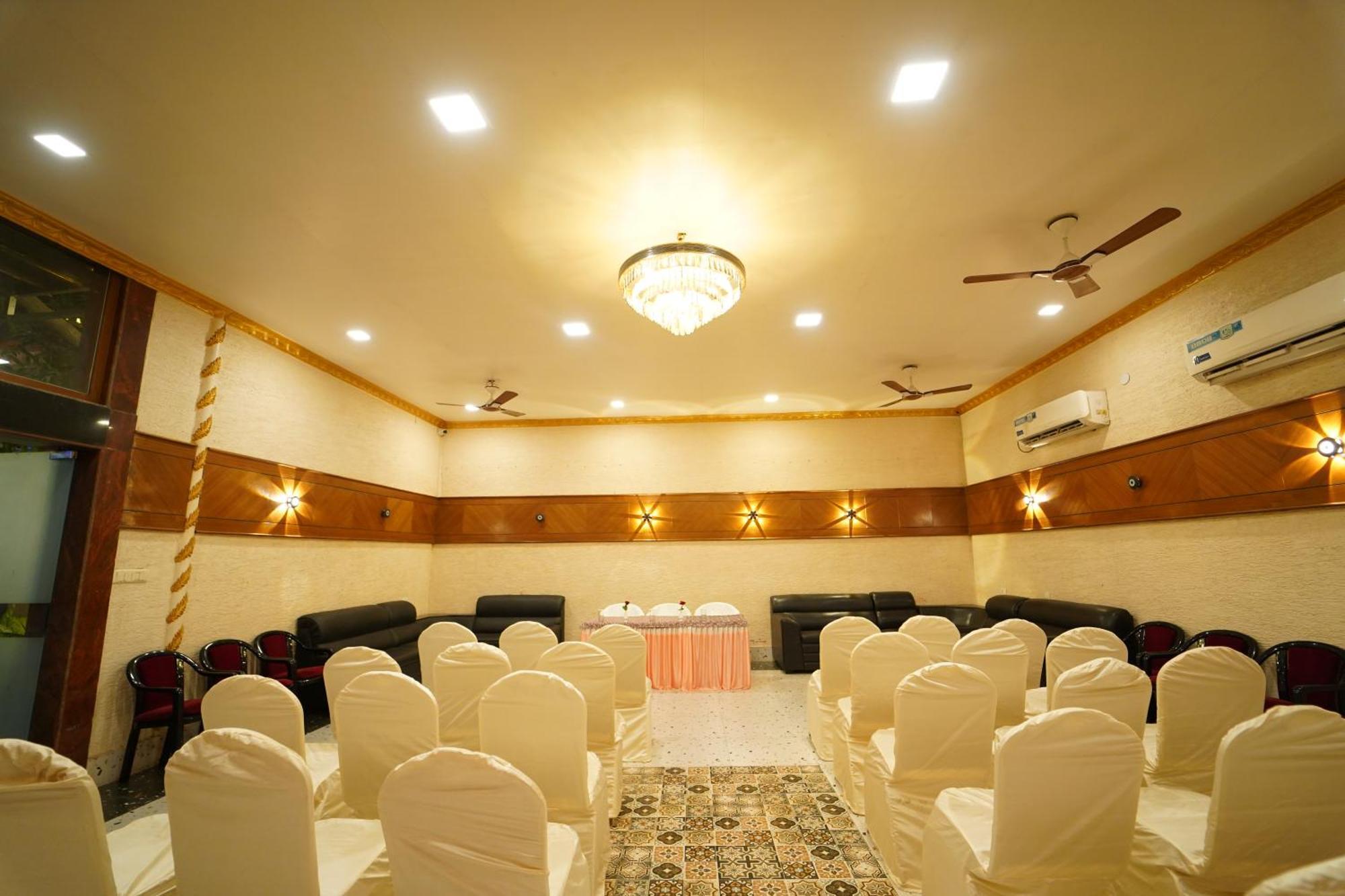 Hotel Ananta Sayana Bhubaneswar Esterno foto